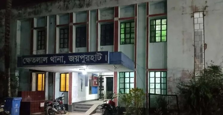 ধর্ষণ চেষ্টাকালে ধর্ষকের পুরুষাঙ্গ কেটে দিলেন নারী